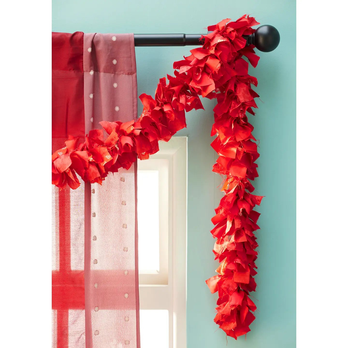 Sari Garland